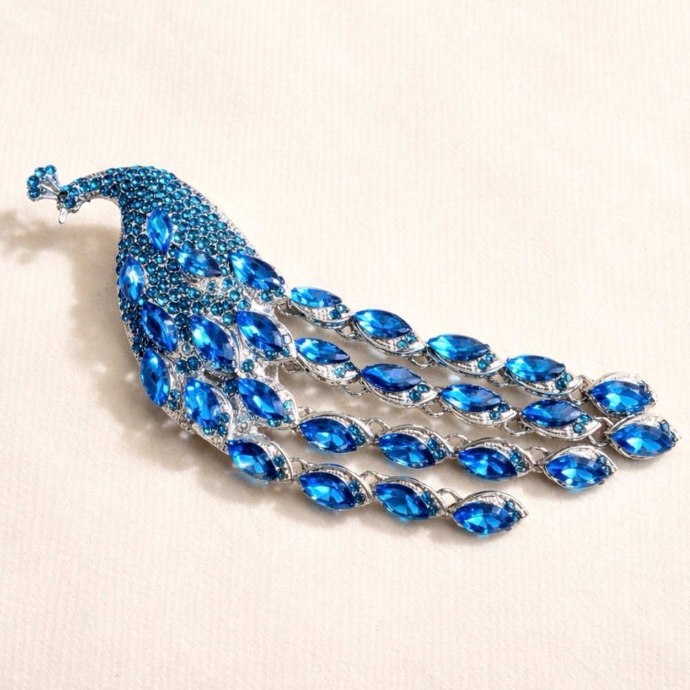 Silver Tone Peacock Rhinestone Brooch Pin Blue Gemstone Sparkly Large Bail - Picture 2 of 9